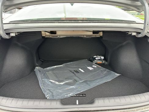 New 2026 Hyundai Elantra Hybrid FWD image 30