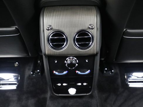 New 2026 Rolls-Royce Cullinan image 30