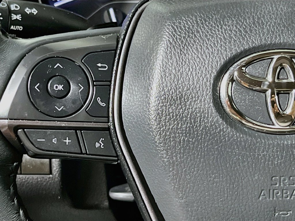 Used 2023 Toyota Camry SE w/ Convenience Package FWD image 16