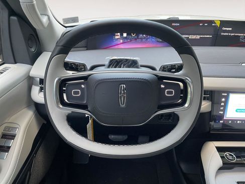 New 2026 Lincoln Navigator L Reserve AWD/4WD image 12