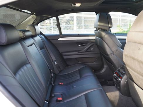 Used 2016 BMW M5 image 20