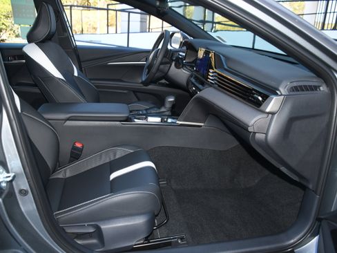 New 2026 Toyota Camry SE image 11