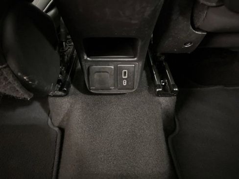 Used 2022 Chevrolet TrailBlazer RS w/ Sun and Liftgate Package image 31