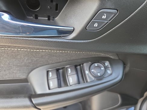 Used 2021 Chevrolet TrailBlazer ACTIV w/ Technology Package image 33