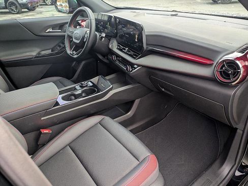 Certified 2025 Chevrolet Equinox RS image 32