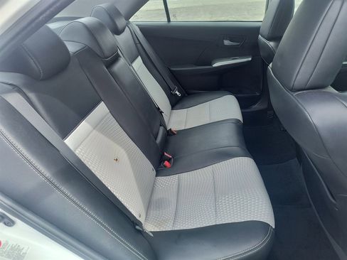 Used 2012 Toyota Camry L image 23