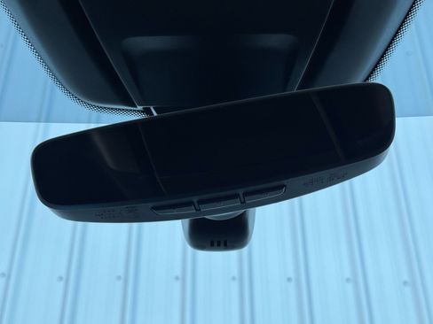 Used 2025 Porsche Panamera 4 w/ Premium Package image 39