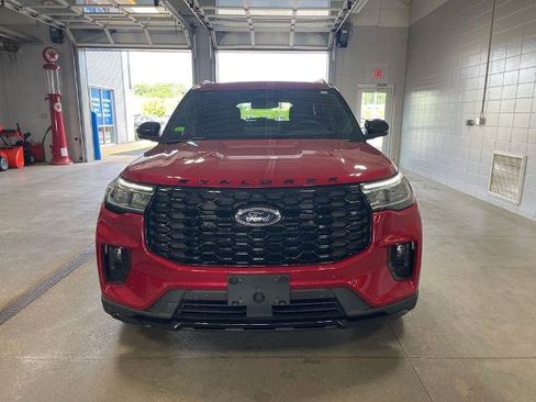 Certified 2025 Ford Explorer ST-Line w/ Premium Package AWD/4WD image 2