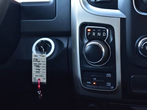 Used 2020 RAM 1500 Classic SLT AWD/4WD image 36
