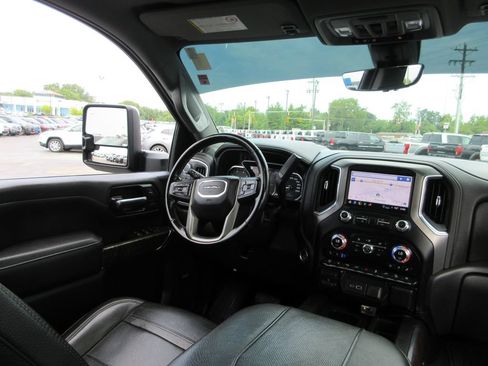 Used 2023 GMC Sierra 2500 Denali w/ Denali Black Diamond Edition AWD/4WD image 30