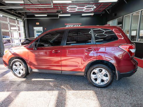 Used 2016 Subaru Forester 2.5i image 2