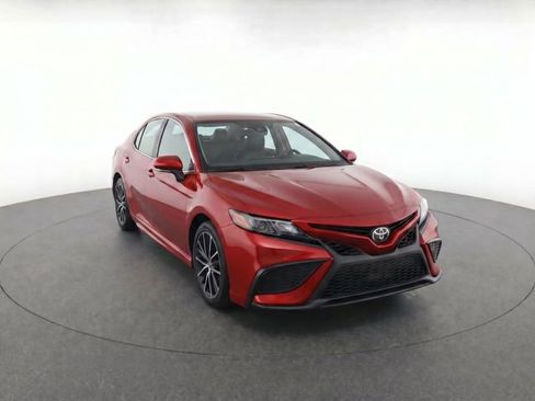 Used 2024 Toyota Camry SE w/ Cold Weather Package FWD image 1