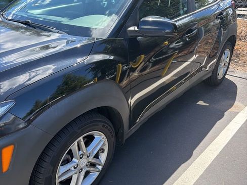 Used 2018 Hyundai Kona SE image 2