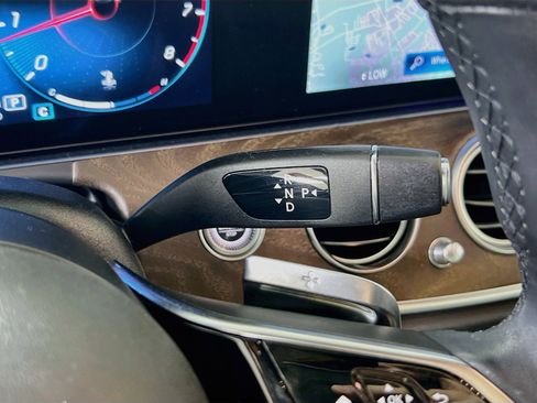 Used 2022 Mercedes-Benz E 350 Sedan image 17
