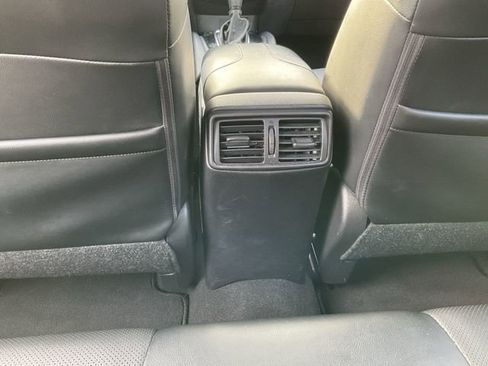 Certified 2022 Nissan Rogue Sport SL image 30