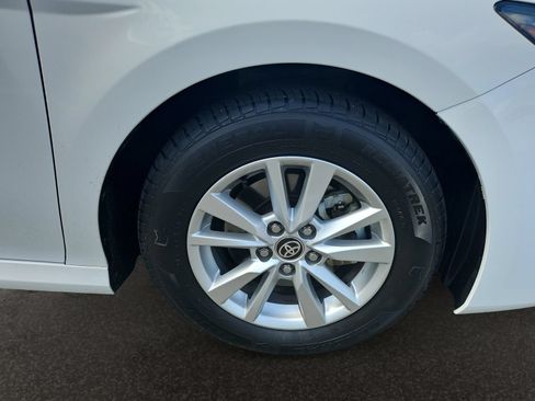 Used 2025 Toyota Camry LE FWD image 39