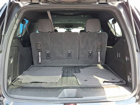 Used 2024 Chevrolet Suburban LS image 30