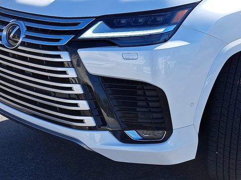 Used 2026 Lexus LX 700h Luxury w/ Accessory Package (Z1) AWD/4WD image 35