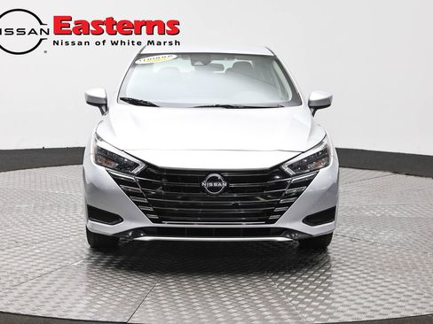 Used 2025 Nissan Versa SV FWD image 2