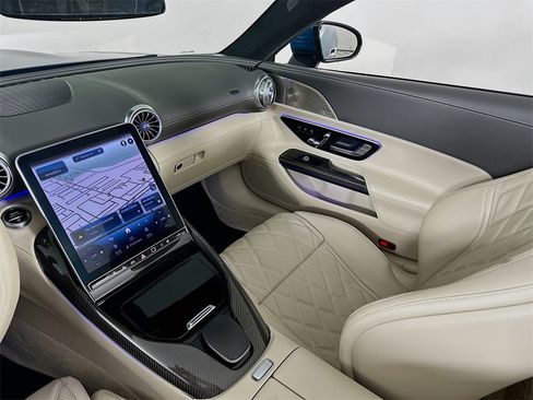 Certified 2024 Mercedes-Benz SL 55 AMG 4MATIC w/ Driver Assistance Package image 23