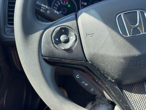Used 2021 Honda HR-V LX image 20