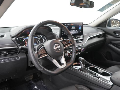 Used 2023 Nissan Altima 2.5 SV w/ SV Premium Package AWD/4WD image 23