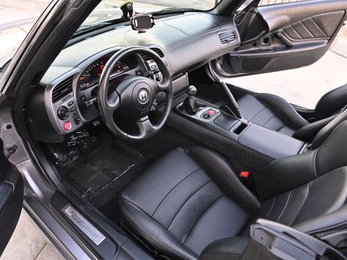 Used 2001 Honda S2000 image 17
