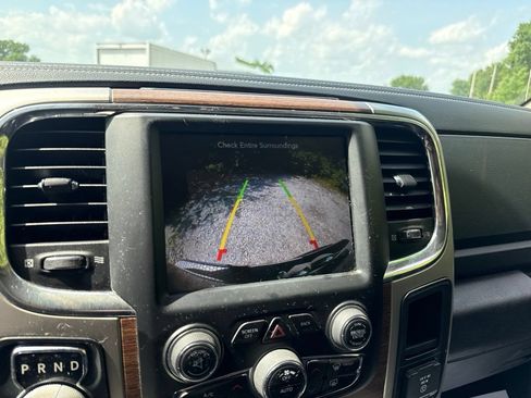Used 2017 RAM 1500 Laramie AWD/4WD image 29