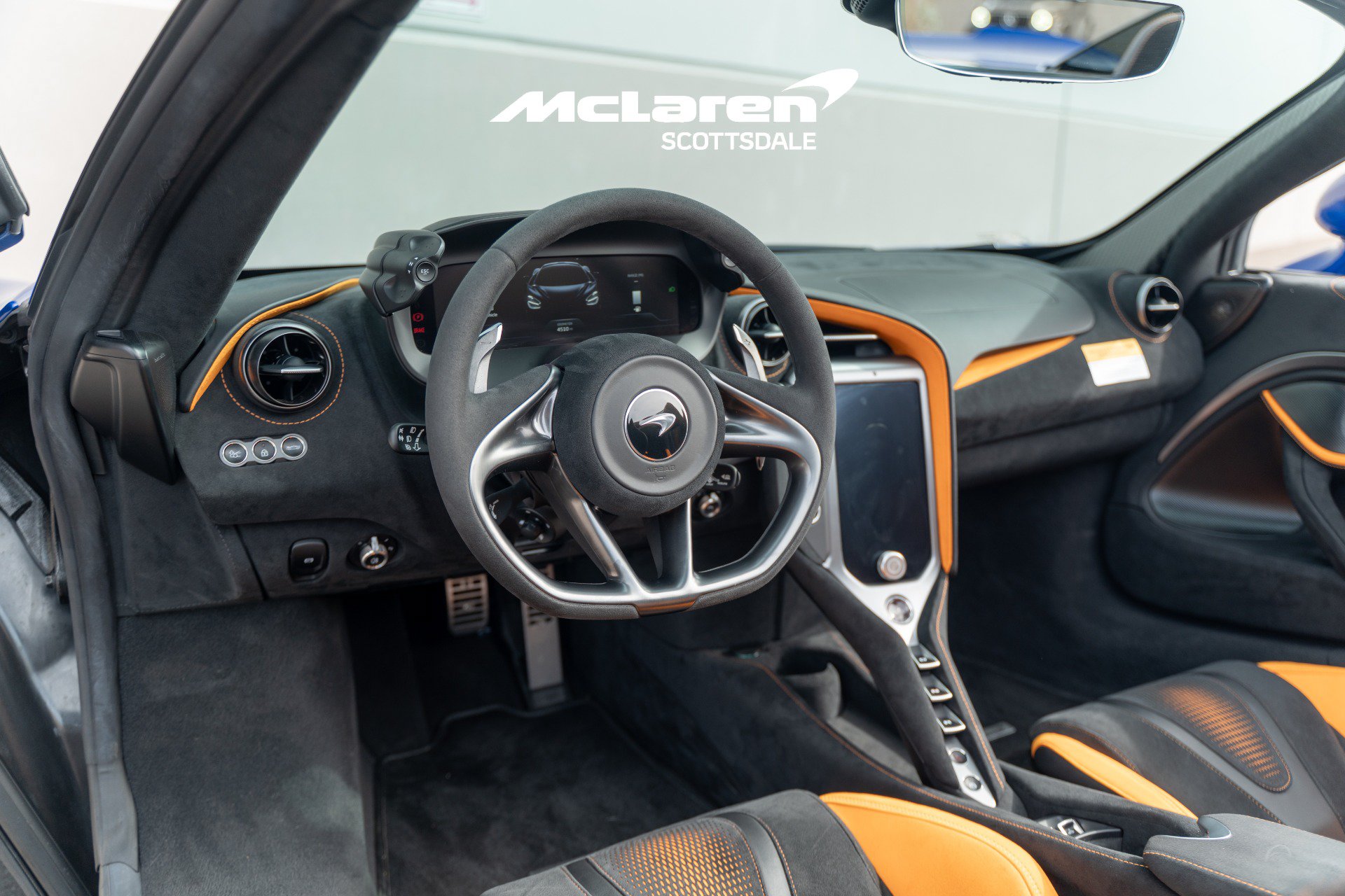Used 2024 McLaren 750S Spider RWD image 13