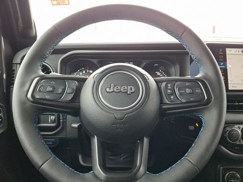 Certified 2025 Jeep Wrangler Unlimited Rubicon 4xe w/ Safety Group image 21