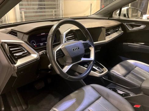 Used 2024 Audi Q4 e-tron Premium Plus image 16