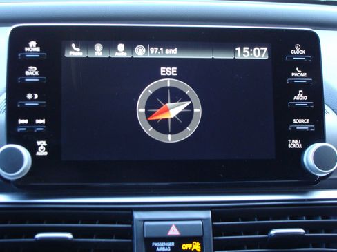 Used 2018 Honda Accord Sport image 12