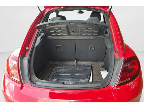 Used 2019 Volkswagen Beetle 2.0T S FWD image 26