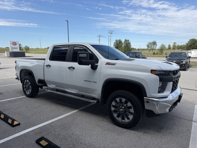 Used 2022 Chevrolet Silverado 2500 W/T w/ WT Convenience Package AWD/4WD image 3