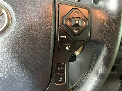 Used 2018 Toyota Sequoia Limited w/ Safety & Convenience Package AWD/4WD image 24
