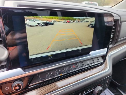 Used 2025 Chevrolet Silverado 1500 LT AWD/4WD image 34