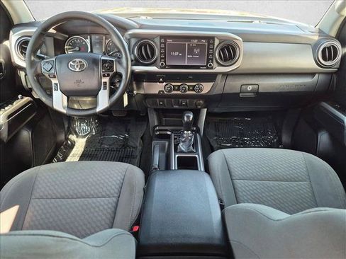 Used 2020 Toyota Tacoma SR5 RWD image 15