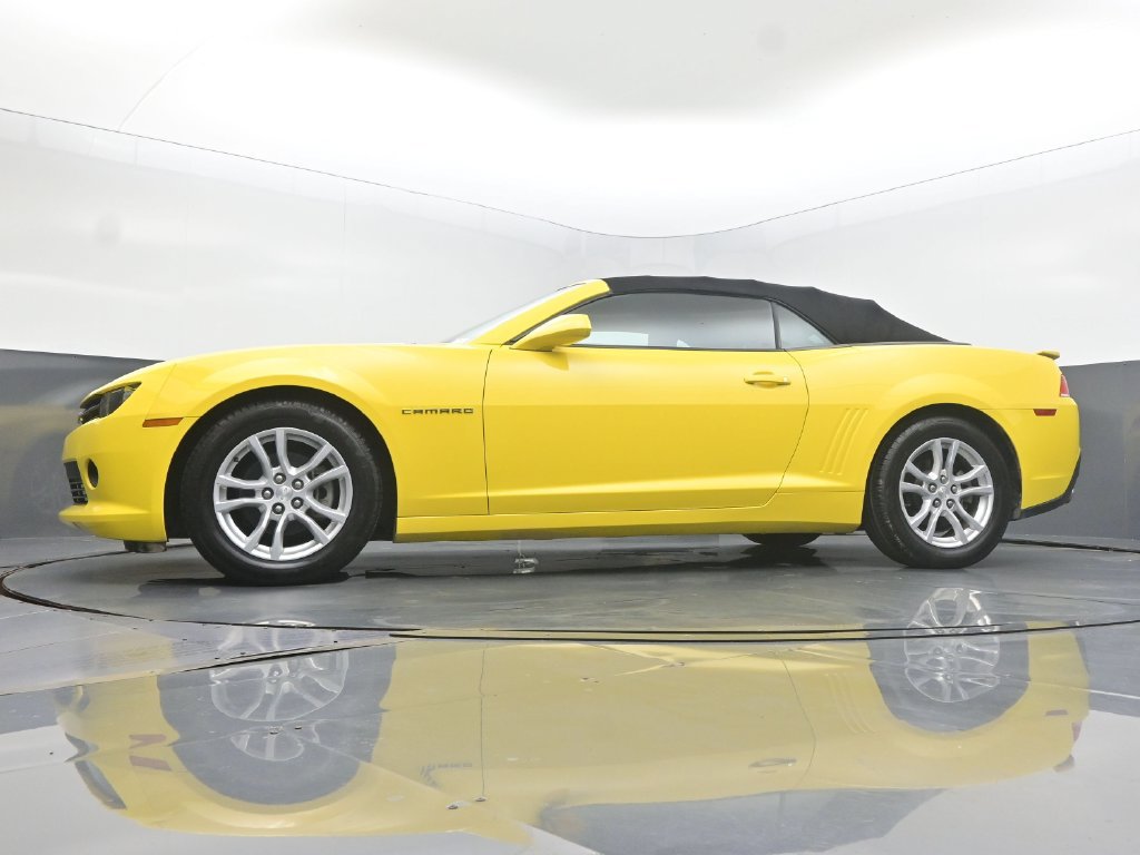 Used 2015 Chevrolet Camaro LT RWD image 48