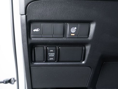 Used 2021 Nissan Armada SL w/ Captain's Chairs Package image 26