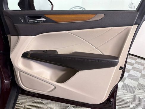 Used 2019 Lincoln MKC Select w/ Select Plus Package image 15