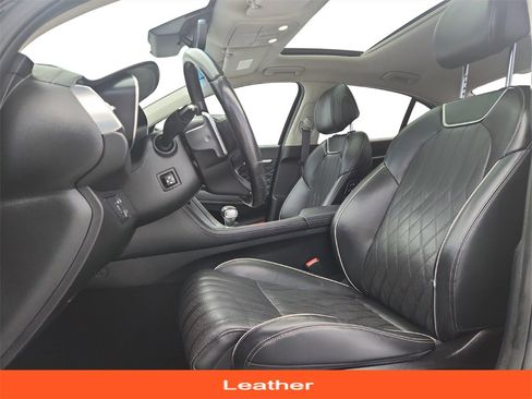 Used 2019 Genesis G70 2.0T Advanced w/ Dynamic Package image 11