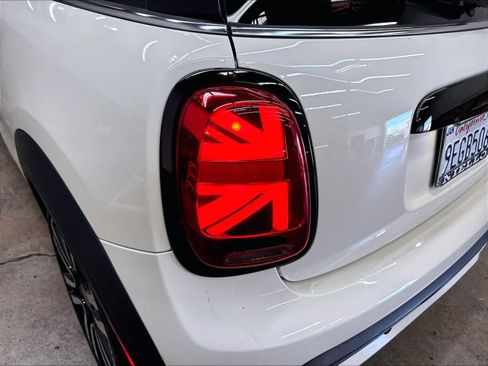 Used 2023 MINI Cooper S w/ Signature Upholstery Package FWD image 31