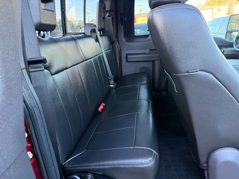 Used 2014 Ford F350 Lariat image 27