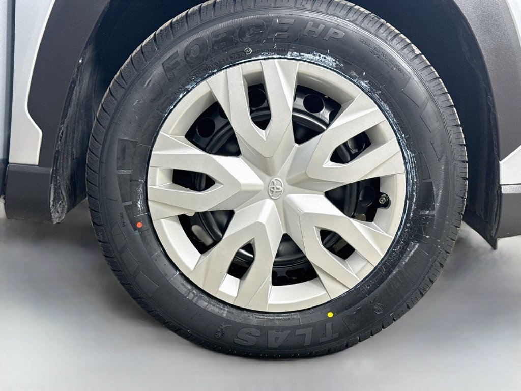 Used 2025 Toyota Corolla Cross L FWD image 30