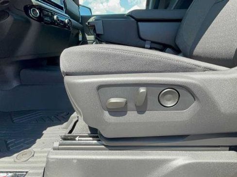 Used 2026 Chevrolet Silverado 1500 LT AWD/4WD image 23