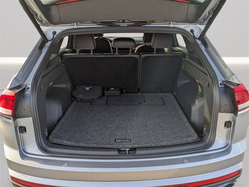 Certified 2023 Volkswagen Atlas Cross Sport SE w/ Panoramic Sunroof Package image 11