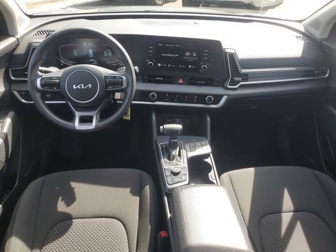 Used 2025 Kia Sportage LX FWD image 13