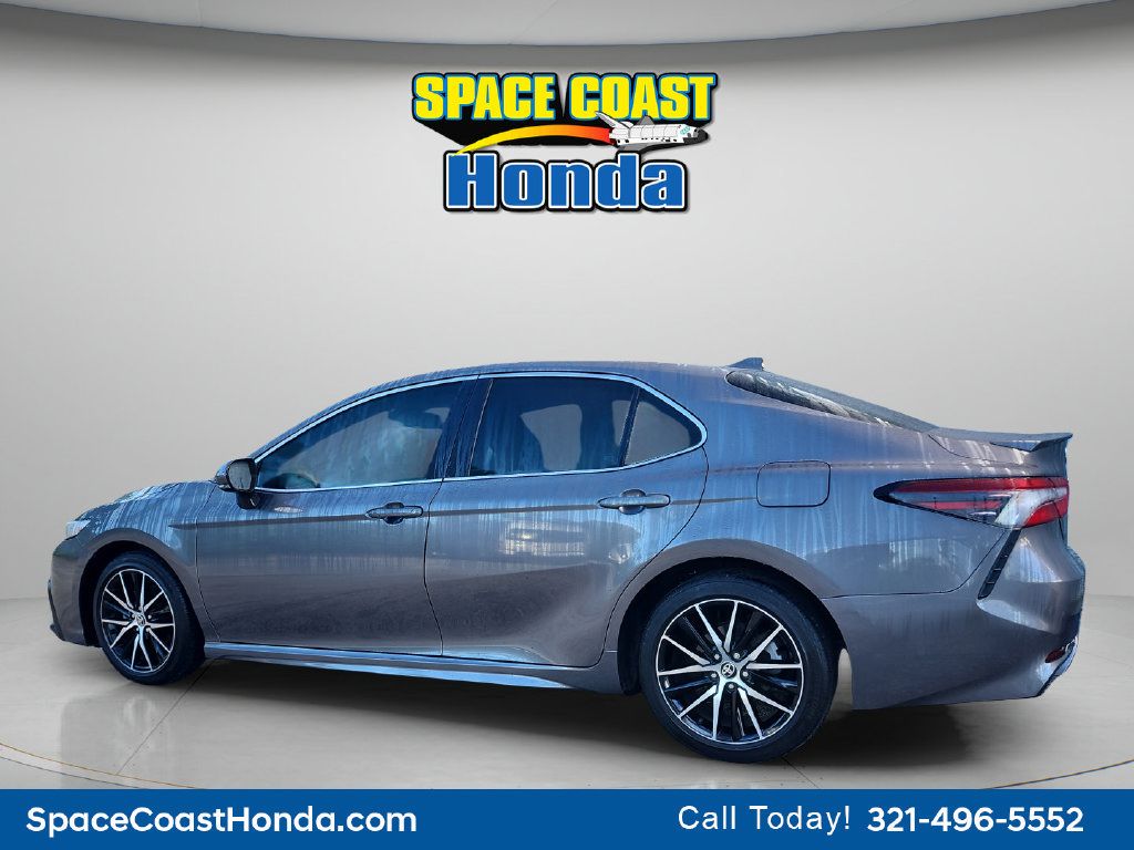 Used 2024 Toyota Camry SE w/ Convenience Package FWD image 11