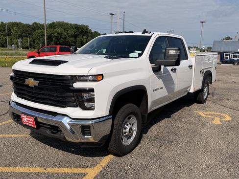 Used 2024 Chevrolet Silverado 2500 W/T w/ WT Convenience Package AWD/4WD image 18
