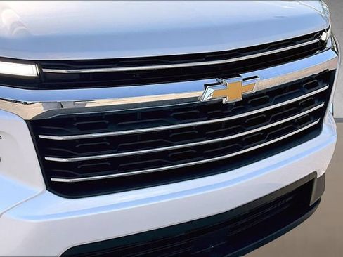 Used 2025 Chevrolet Traverse LT FWD image 26
